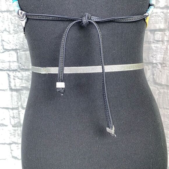 Tropical print floral 2 piece bikini w/criss cross back tie string sz M women - Picture 11 of 11